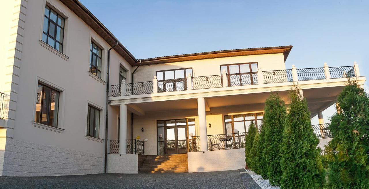Hotel Colinele Aurii Cimislia Exterior foto
